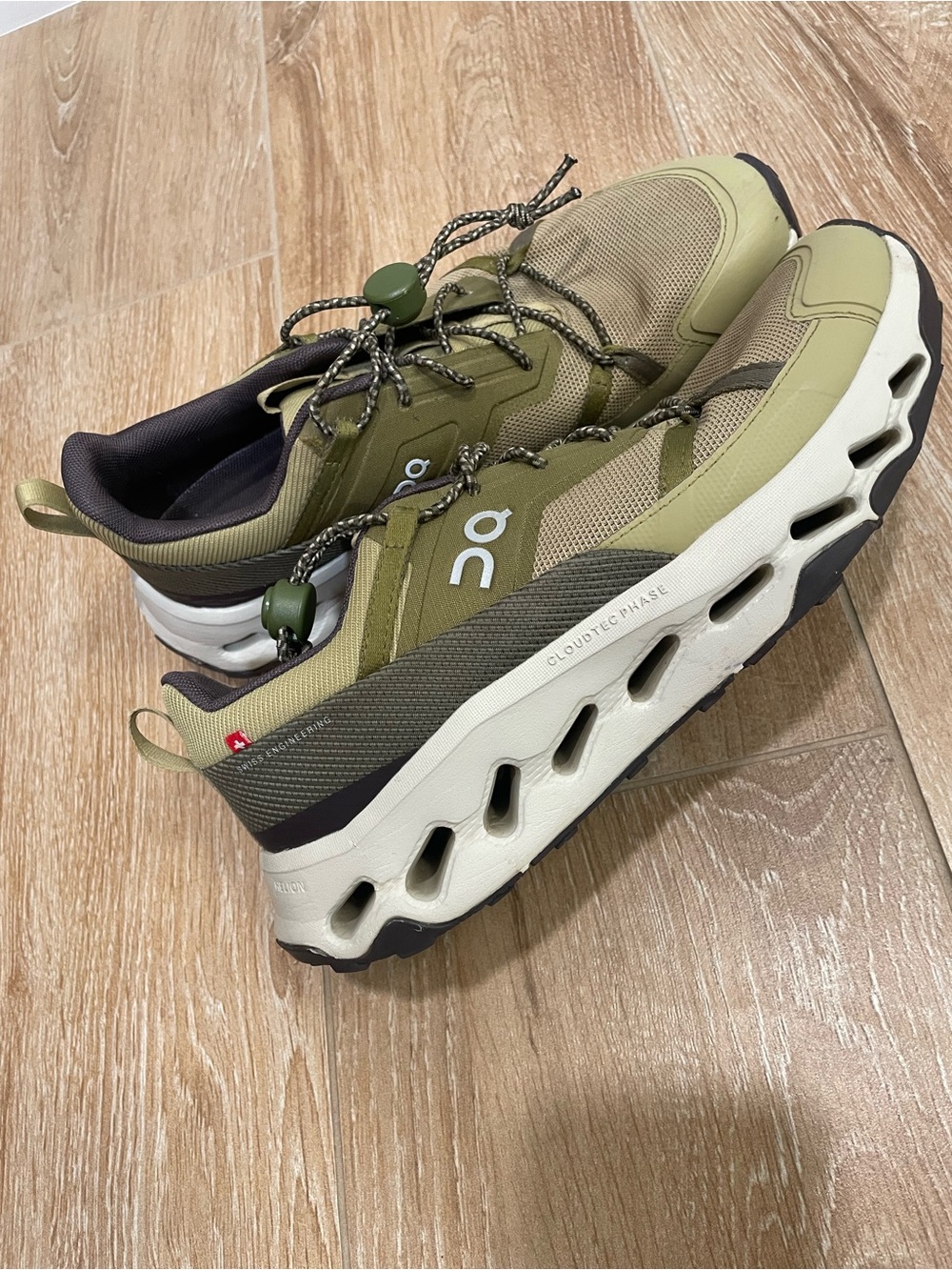On Running Women's Cloudhorizon Hiking Shoe - Picture 4 of 12